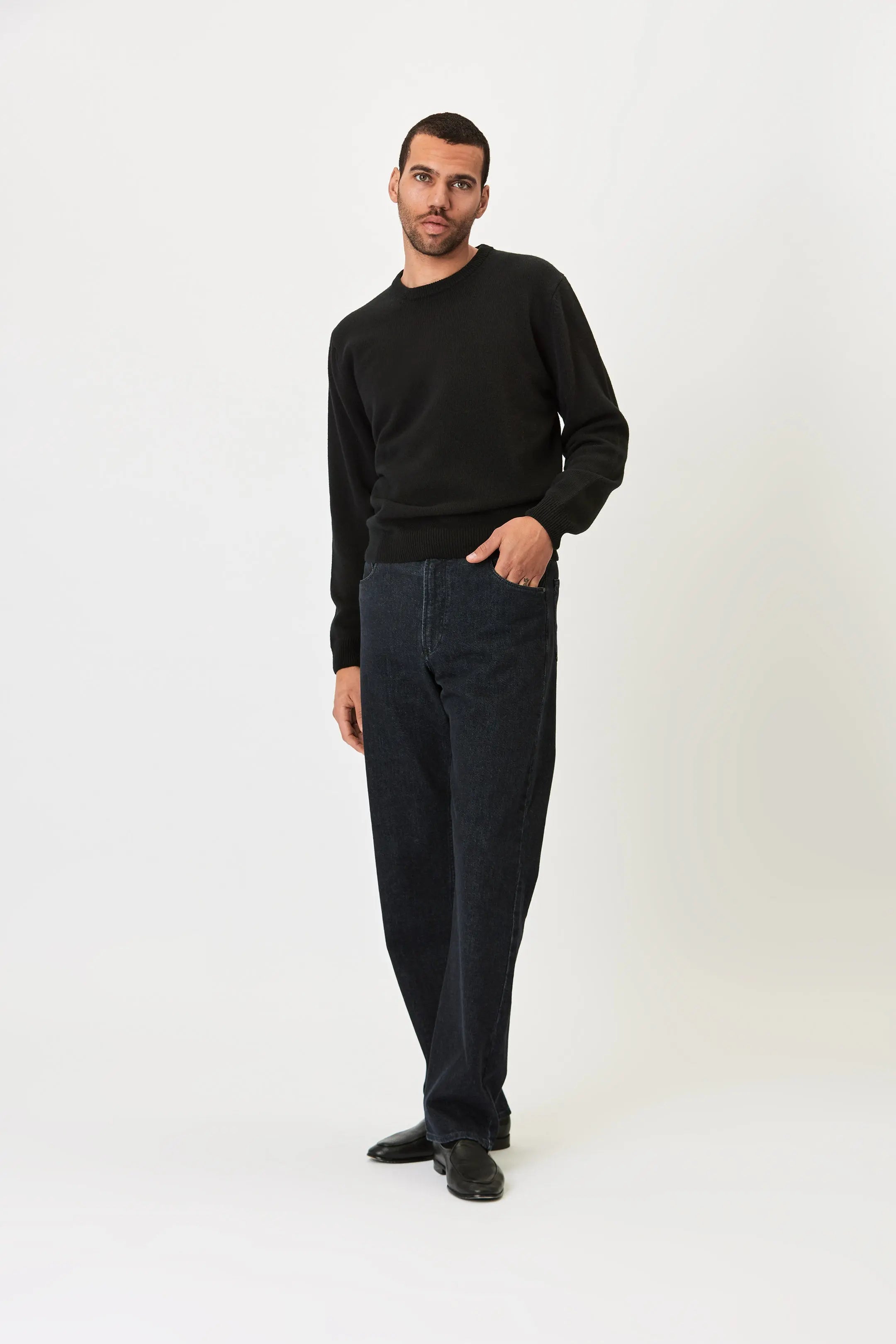 Crew Neck - Wool - Black Giabe