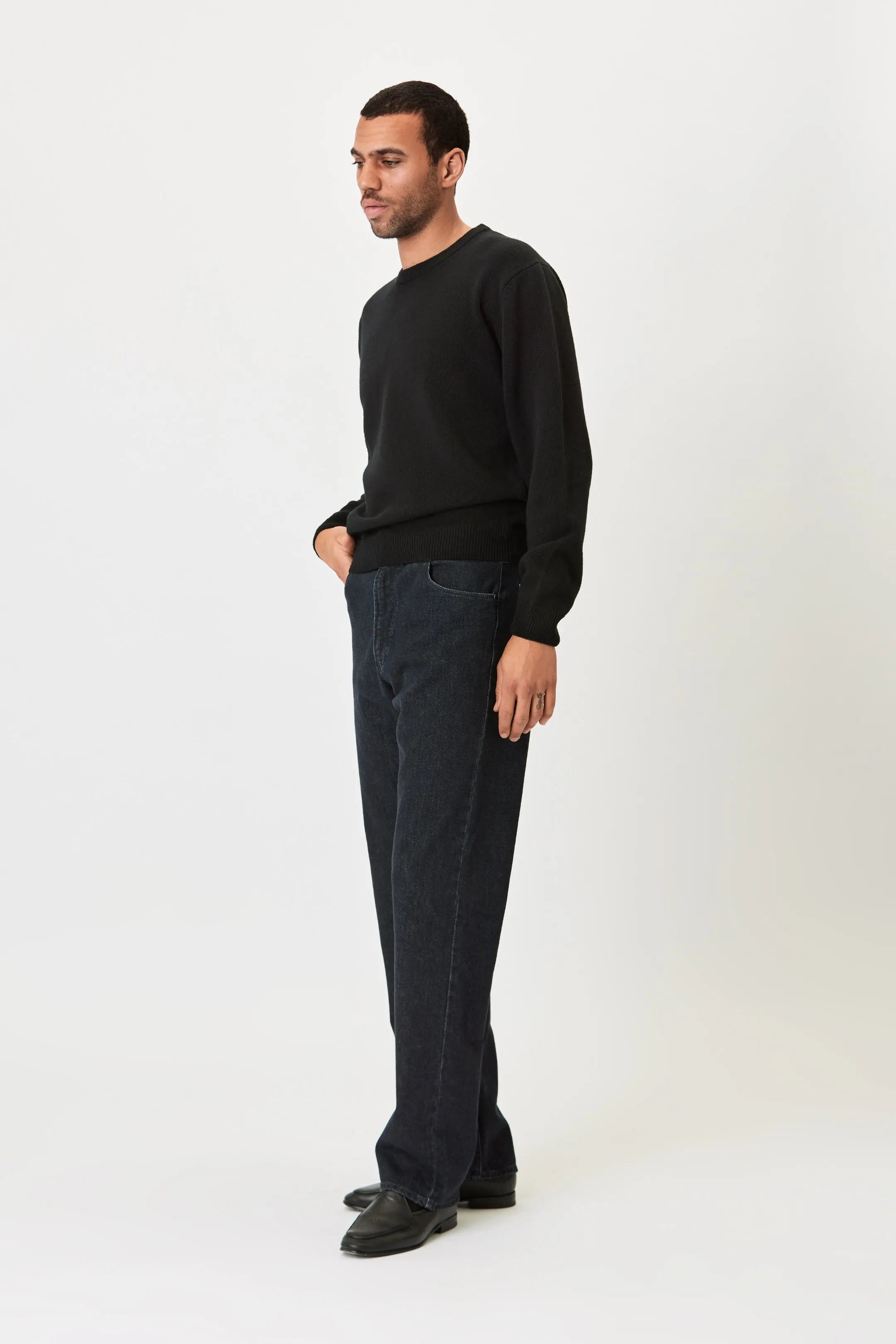 Crew Neck - Wool - Black Giabe