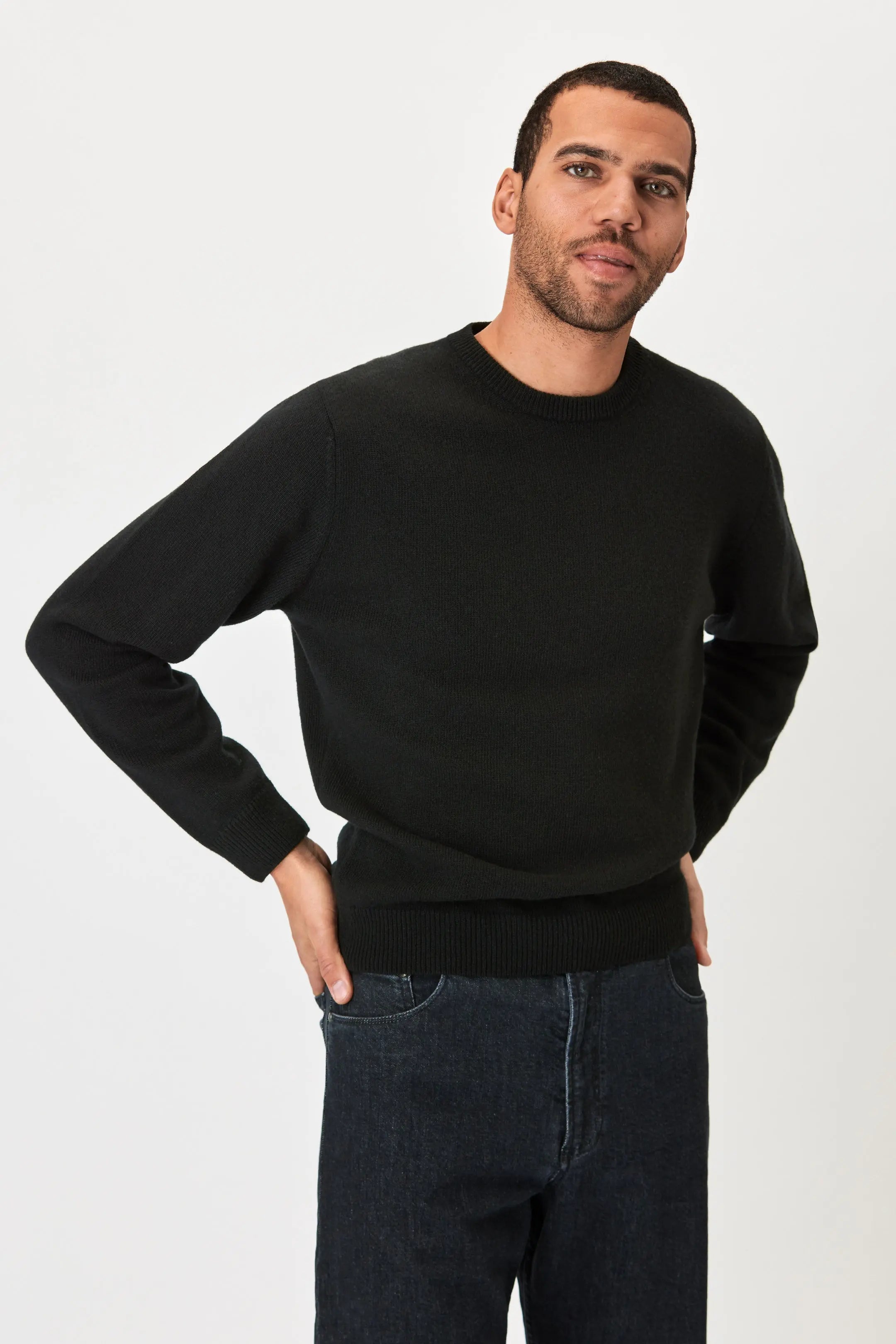 Crew Neck - Wool - Black Giabe