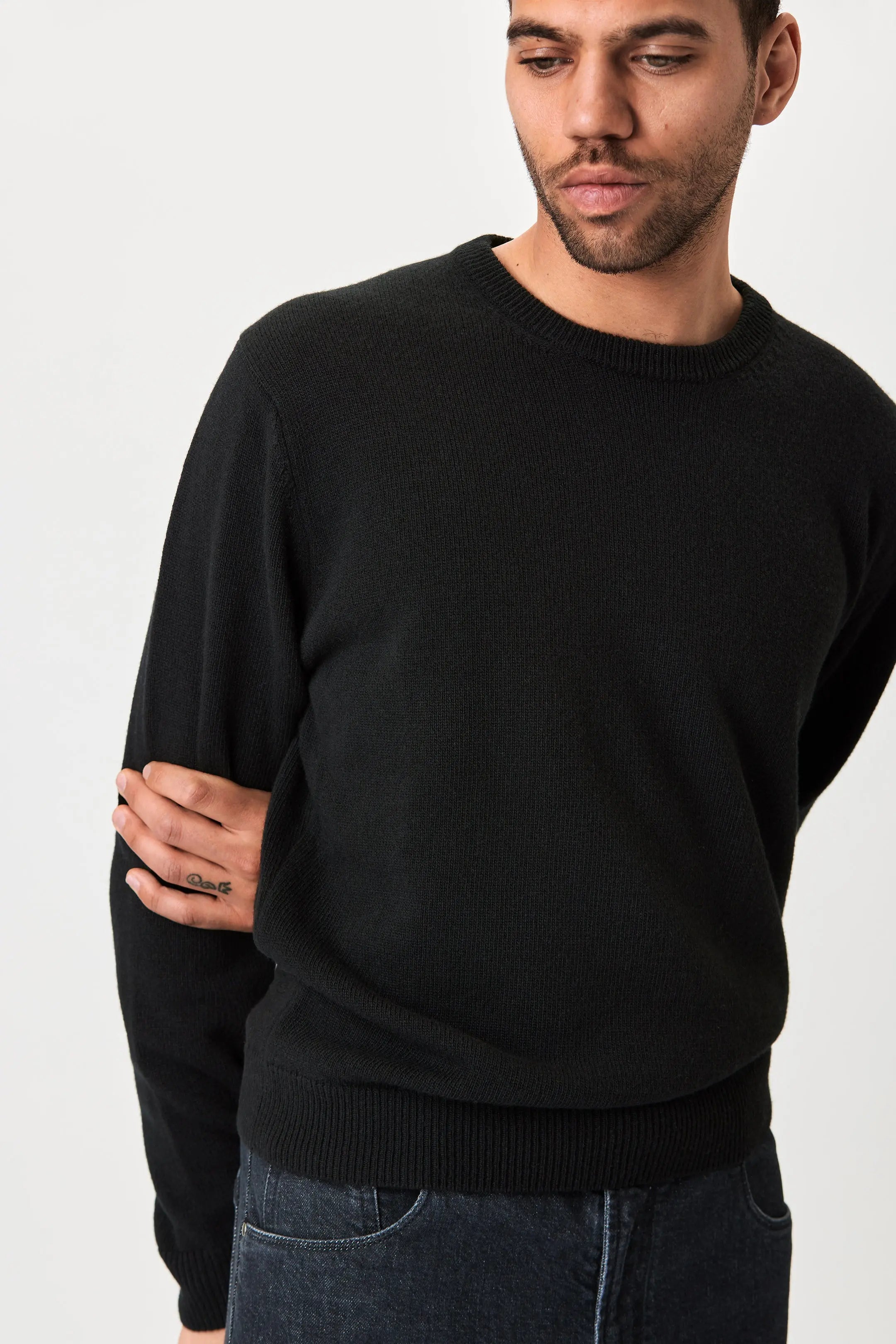 Crew Neck - Wool - Black Giabe