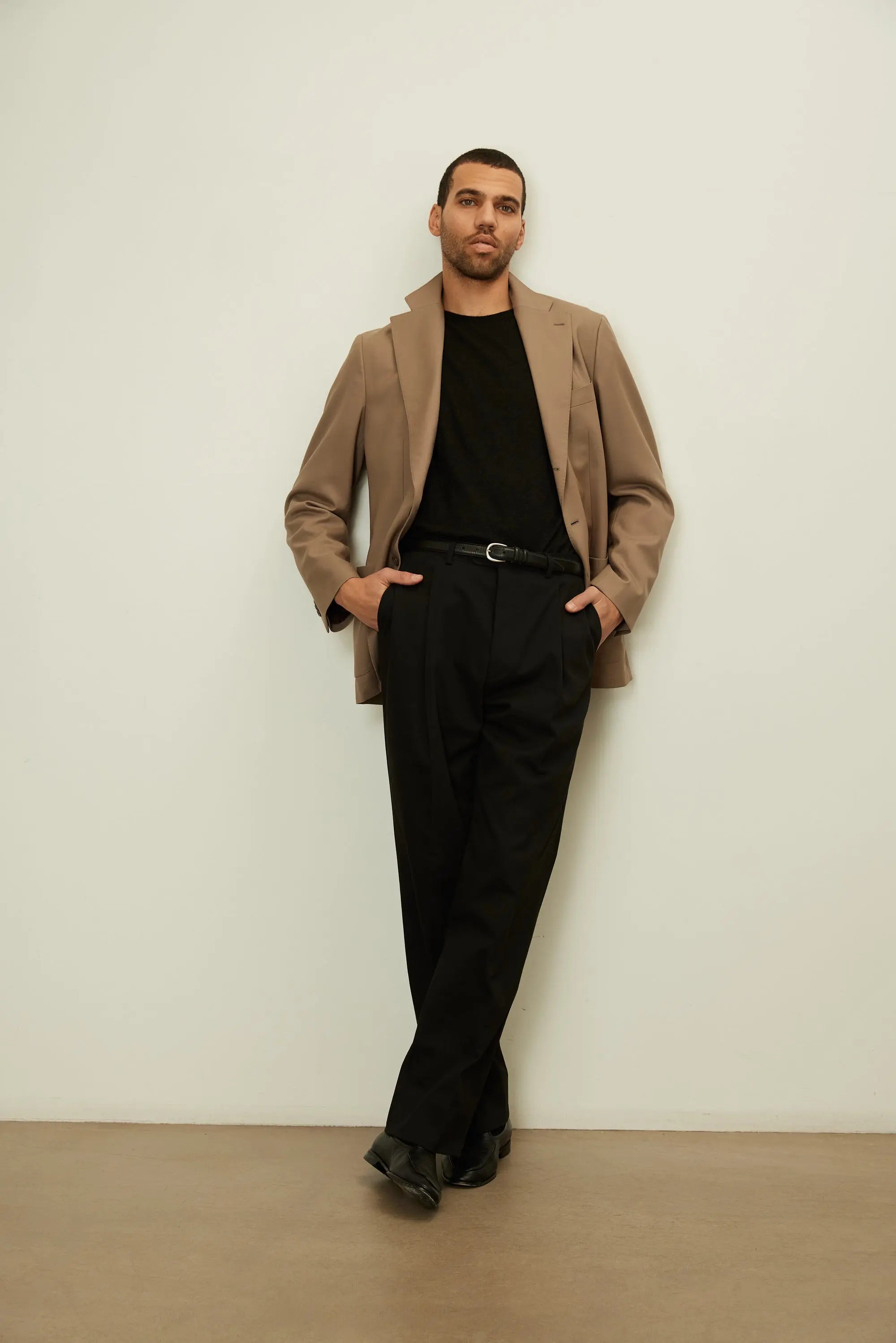 01 - Suit Jacket - Taupe Giabe