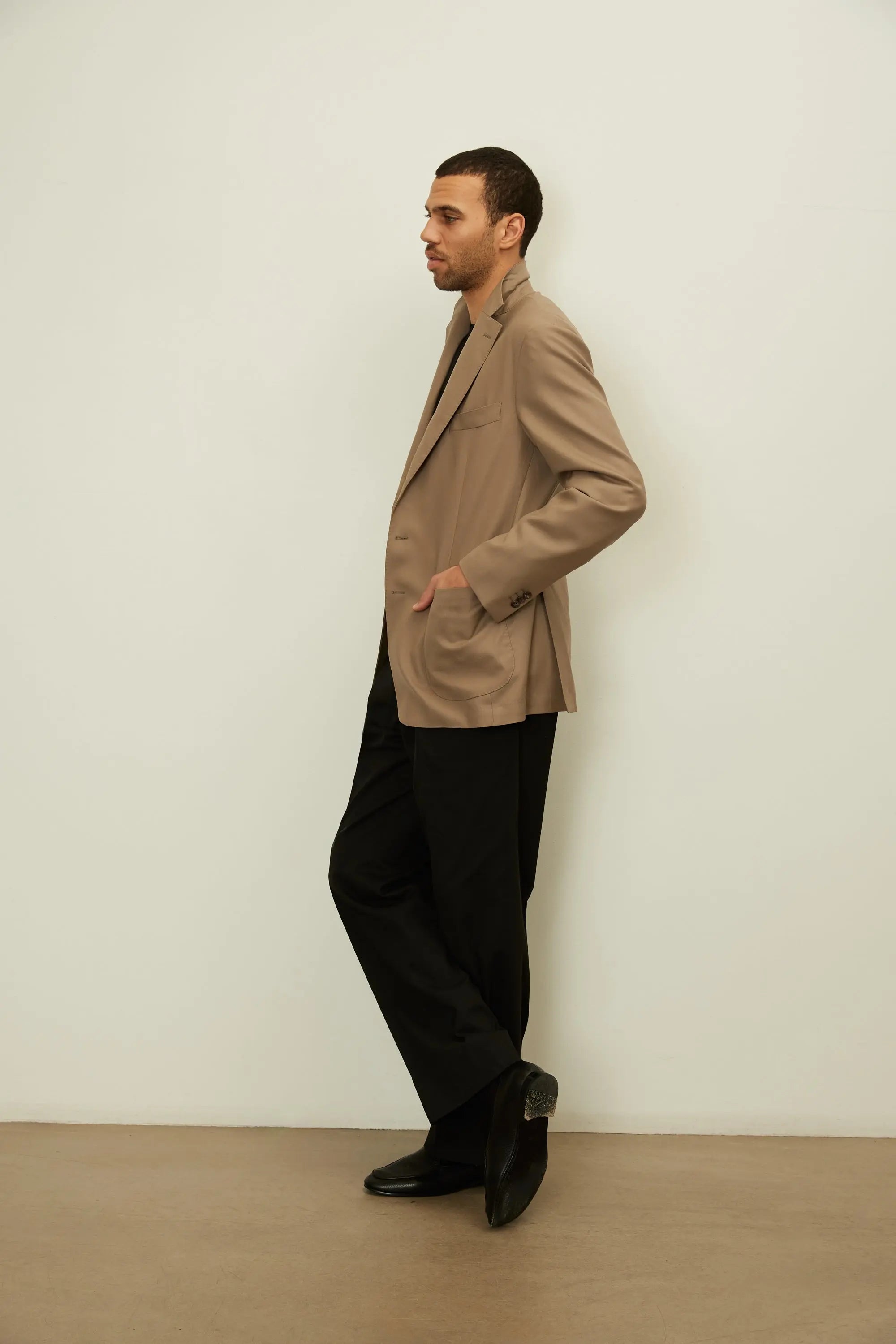 01 - Suit Jacket - Taupe Giabe