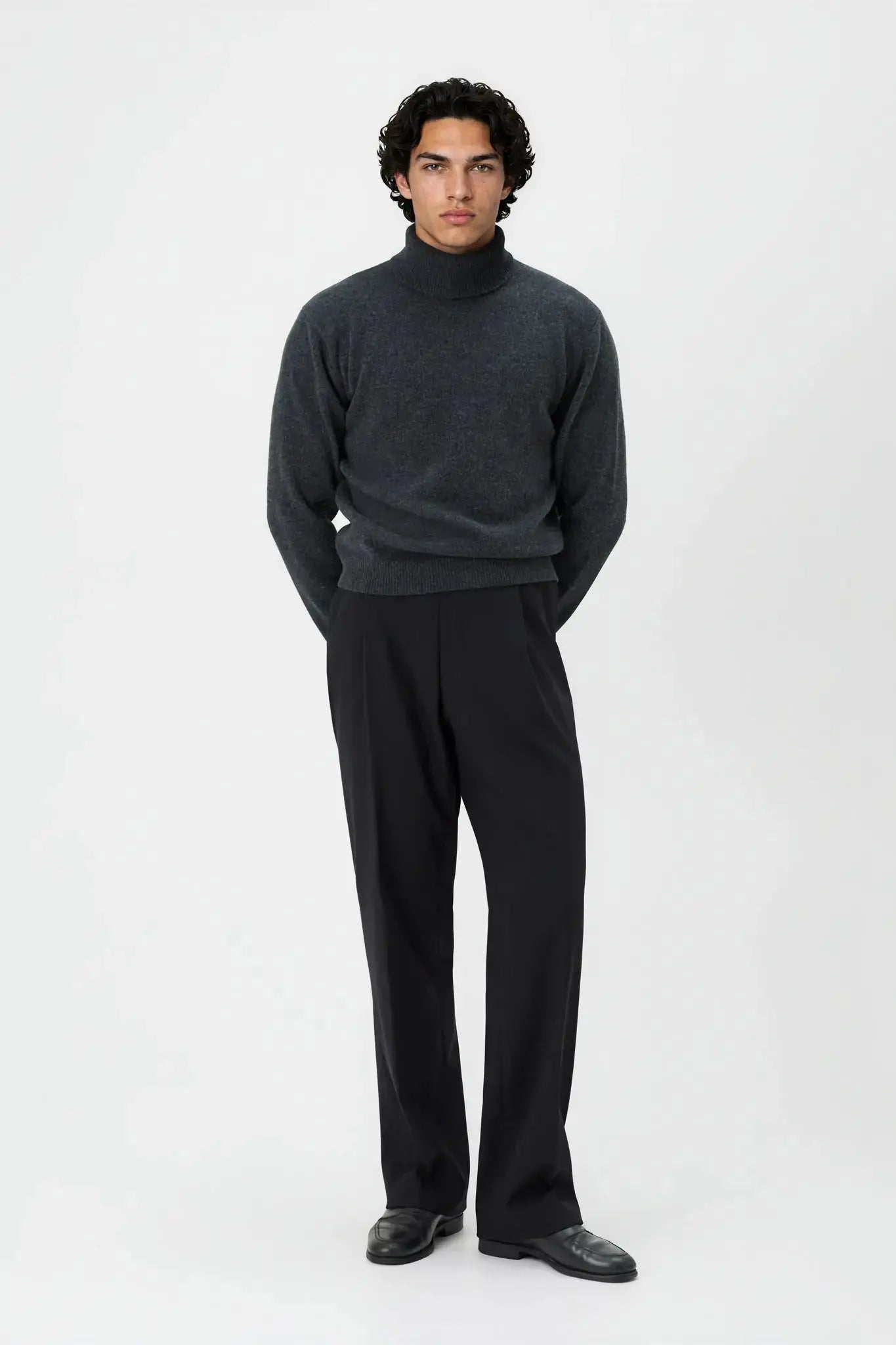 03 - Roll Neck - Wool - Dark Grey Giabe